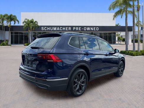 Certified 2024 Volkswagen Tiguan SE FWD image 7