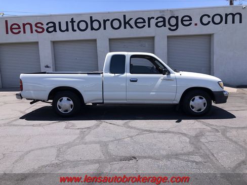 Used 1998 Toyota Tacoma 2WD Xtracab image 5