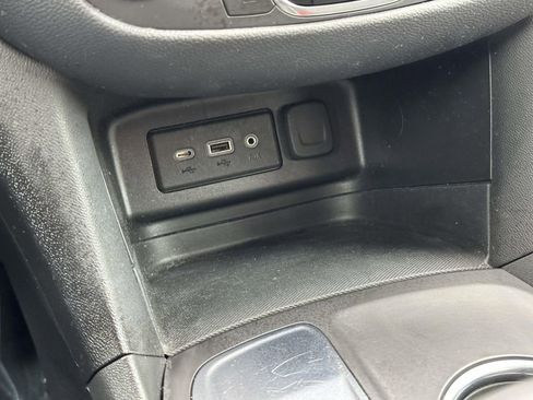 Used 2023 Chevrolet Equinox LT image 28