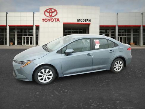 New 2026 Toyota Corolla LE FWD image 18