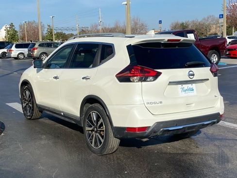 Used 2020 Nissan Rogue SL w/ Premium Package image 6
