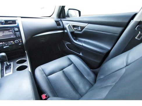 Used 2014 Nissan Altima 2.5 SL w/ Technology Package FWD image 12
