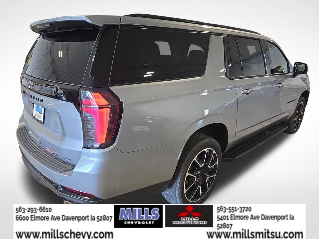 Used 2025 Chevrolet Suburban RST w/ Comfort Package AWD/4WD image 5