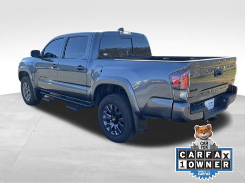 Used 2022 Toyota Tacoma Limited image 6
