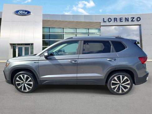 Used 2022 Volkswagen Taos SE FWD image 8