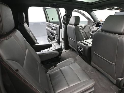 Used 2022 Chevrolet Suburban RST w/ Luxury Package AWD/4WD image 56