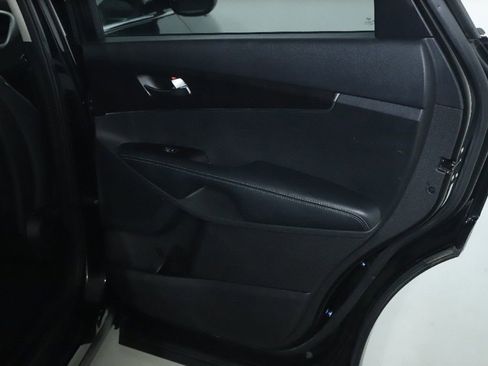 Used 2018 Kia Sorento LX image 30