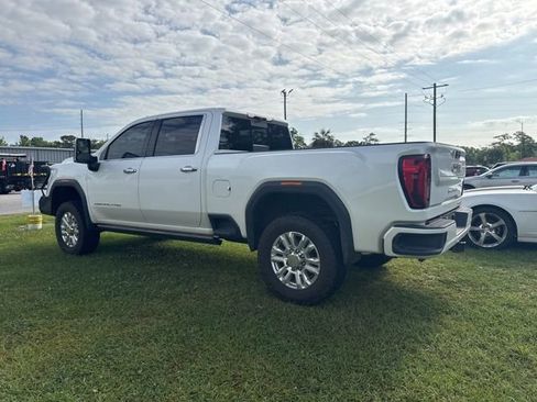 Used 2022 GMC Sierra 3500 Denali w/ Technology Package AWD/4WD image 10