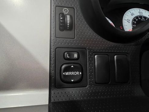 Used 2007 Toyota FJ Cruiser 4WD image 18
