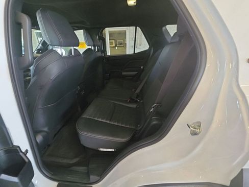 Used 2025 Toyota 4Runner TRD Off-Road Premium AWD/4WD image 12