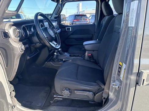 Used 2021 Jeep Wrangler Unlimited Sahara w/ Uconnect 4C Nav & Sound Group image 18