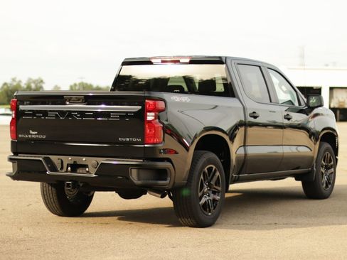 New 2025 Chevrolet Silverado 1500 Custom image 7