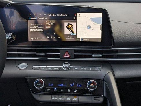 New 2024 Hyundai Elantra SEL image 13