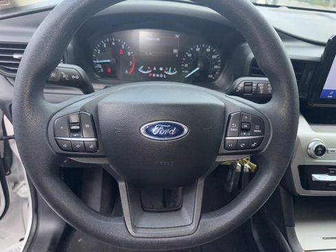 Used 2022 Ford Explorer 4WD w/ Class IV Trailer Tow Package image 10