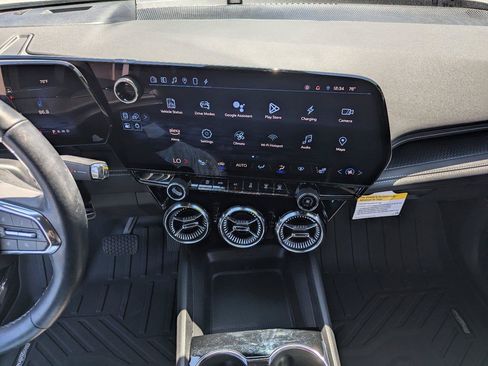 Used 2024 Chevrolet Blazer EV LT AWD/4WD image 16