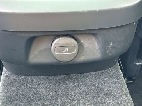 Used 2025 Volvo V60 B5 Cross Country Plus AWD/4WD image 24