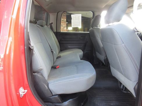 Used 2016 RAM 2500 Tradesman w/ Chrome Appearance Group AWD/4WD image 9