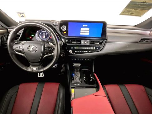 Used 2024 Lexus ES 300h F Sport image 14
