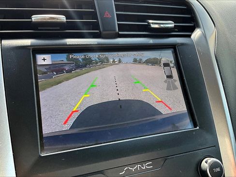 Used 2019 Ford Fusion SE image 30