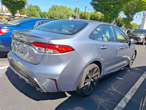 Used 2021 Toyota Corolla SE FWD image 3