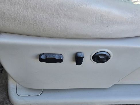 Used 2012 GMC Sierra 1500 SLT w/ SLT White Diamond Edition image 25