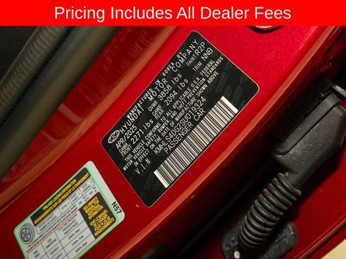 Used 2025 Hyundai Elantra SEL FWD image 21