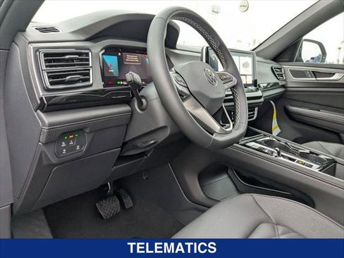 New 2025 Volkswagen Atlas Cross Sport SE AWD/4WD image 12