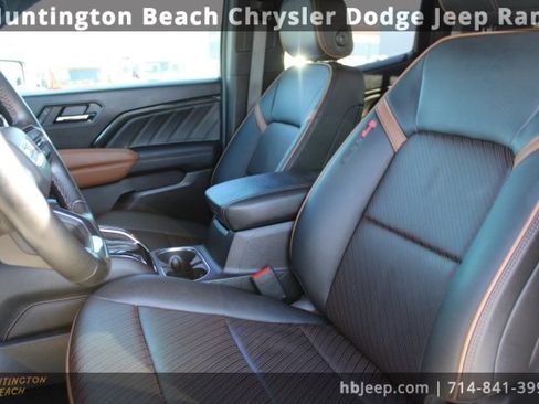 Used 2023 GMC Canyon AT4 w/ AT4 Premium Package image 31