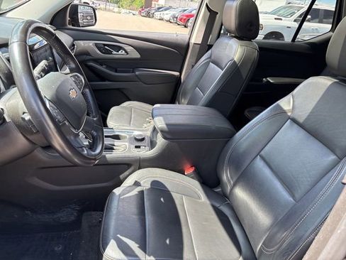 Used 2019 Chevrolet Traverse RS w/ LPO, Floor Liner Package AWD/4WD image 9