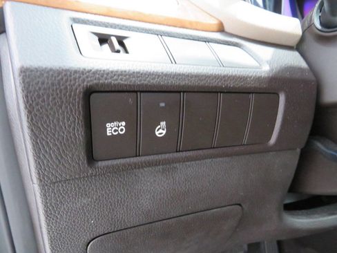 Used 2013 Hyundai Santa Fe GLS image 23