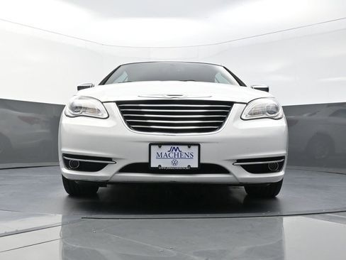 Used 2011 Chrysler 200 Limited FWD image 25