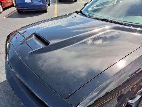 Used 2022 Dodge Challenger R/T w/ Blacktop Package image 10