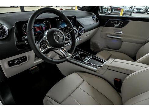 New 2026 Mercedes-Benz GLA 250 4MATIC image 8