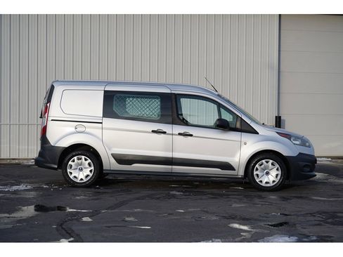 Used 2018 Ford Transit Connect XL image 2