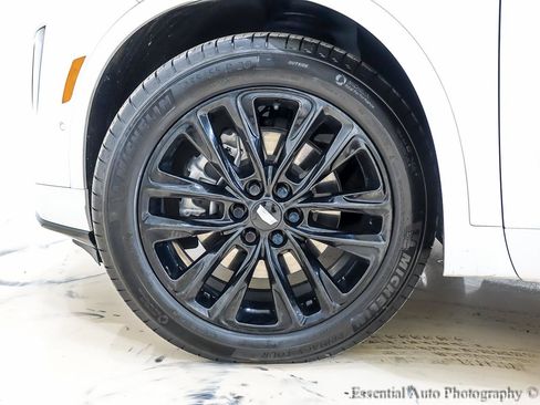 Used 2023 Cadillac XT6 Premium Luxury w/ Platinum Package AWD/4WD image 12
