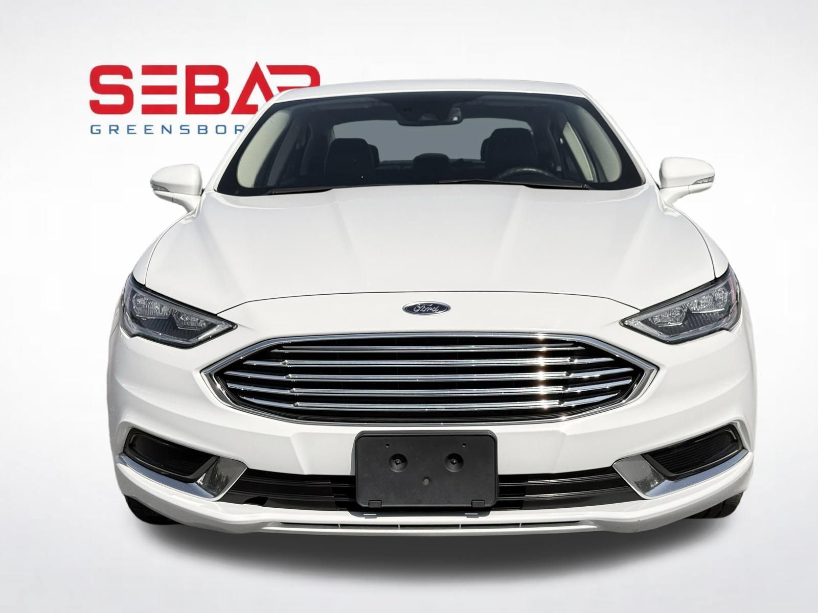 Used 2018 Ford Fusion SE w/ Equipment Group 602A FWD image 2