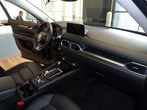 Certified 2025 MAZDA CX-5 AWD 2.5 S w/ Select Package image 13