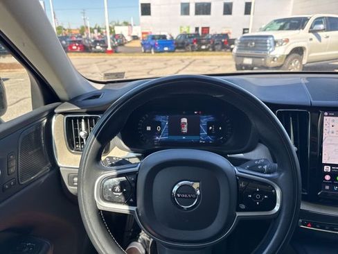 Used 2022 Volvo XC60 B5 Inscription w/ Advanced Package AWD/4WD image 17