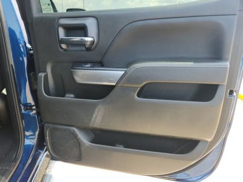 Used 2018 Chevrolet Silverado 1500 LT w/ Texas Edition RWD image 19