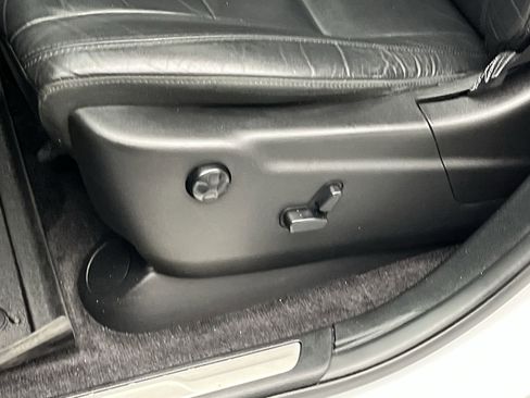 Used 2018 Jeep Grand Cherokee Limited image 10