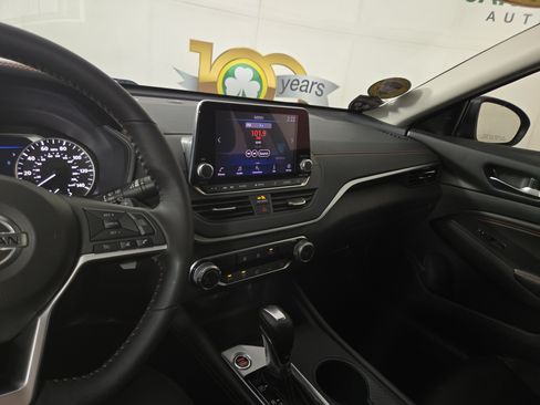 Used 2022 Nissan Altima 2.5 SR FWD image 23