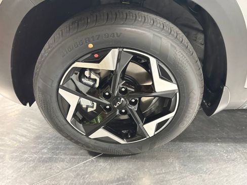 New 2026 Kia Seltos EX AWD/4WD image 2