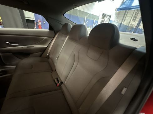 Used 2025 Hyundai Elantra SE FWD image 22