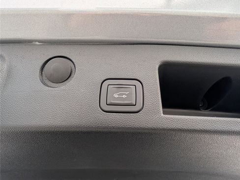 Used 2025 Chevrolet Equinox RS w/ Safety and Technology Package image 13