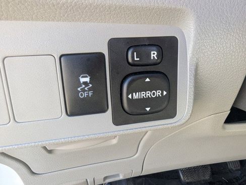 Used 2010 Toyota Corolla LE FWD image 14