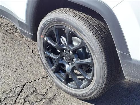 New 2024 Jeep Compass Latitude w/ Convenience Group image 12