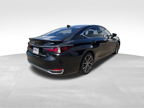 Used 2023 Lexus ES 300h w/ Premium Package FWD image 5