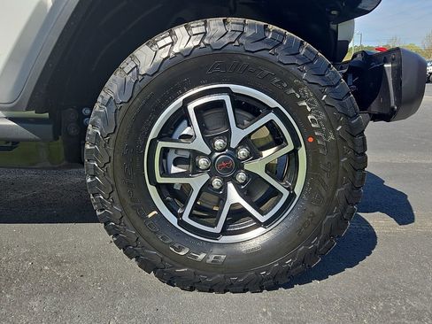 New 2026 Jeep Wrangler Unlimited Rubicon AWD/4WD image 6