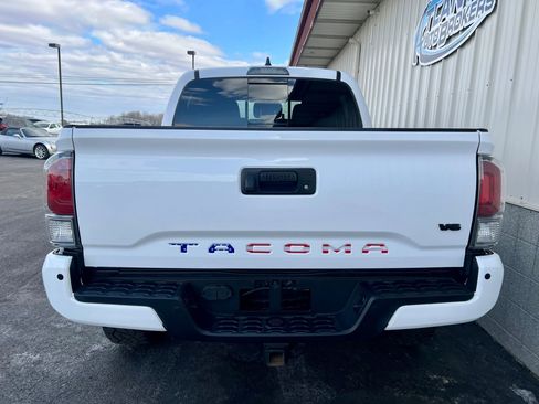 Used 2020 Toyota Tacoma TRD Off-Road image 4