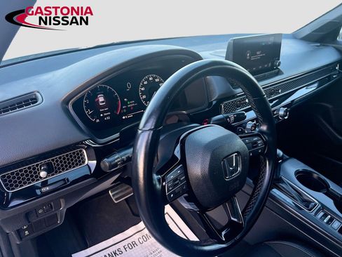 Used 2023 Honda Civic Sport image 11